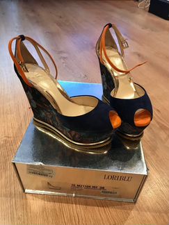 Продам босоножки Loriblu