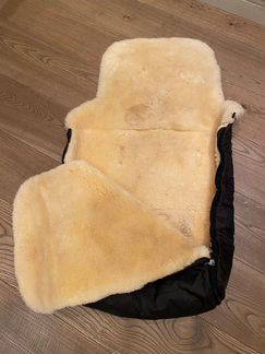 Зимний конверт в коляску из овчины