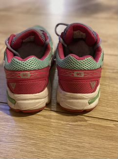 Беговые кроссовки asics gt-1000