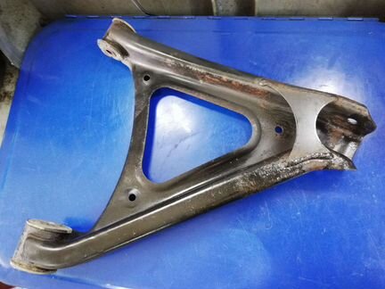 Рычаг задний нижний левый Туарег 7L