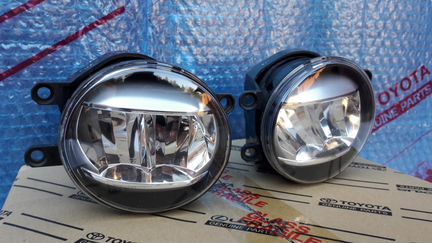 Противотуманка Toyota Land Cruiser 200 16-20