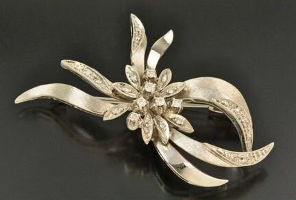 Брошь с бриллиантами, золото 750 проба