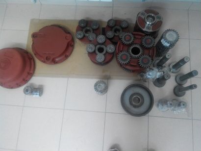 Крышка редуктора JCB220 05/903821