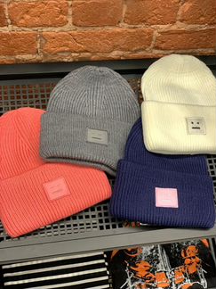 Зимняя шапка Acne