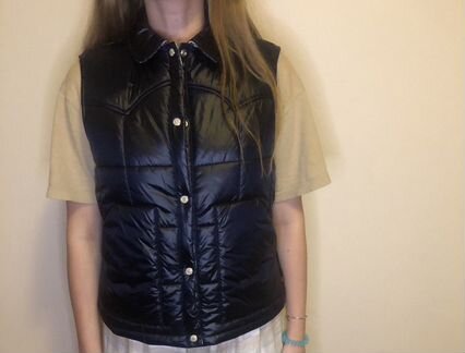 Жилетка пуховая женская