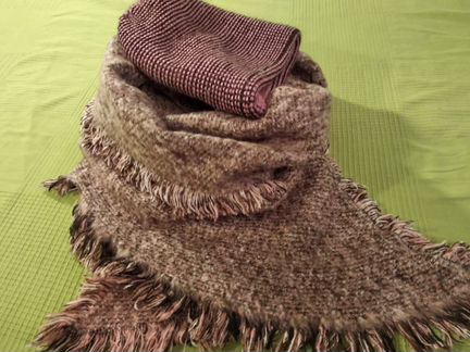 Женские шарфы (палантины) и шапка