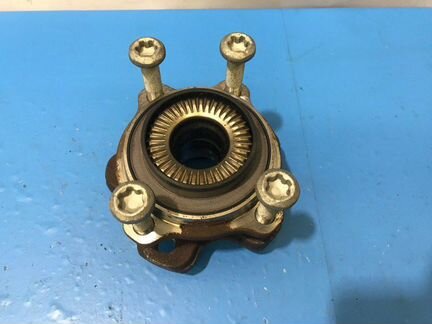 Ступица задняя левая Bmw 7-Я Серия G12 N74B66B