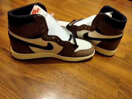 Jordan 1 high Travis Scott