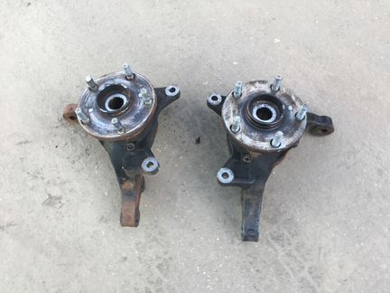 Кулак поворотный передний правый тойота Камри 50 5