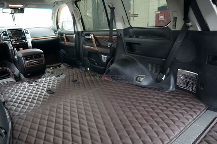 Перетяжка салона Toyota Land Cruiser 200