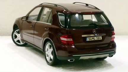 Mercedes benz M class & C classe 1/18