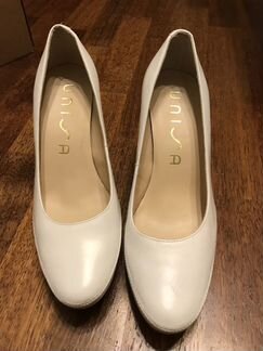 Туфли кожаные белые Unisa размер 39,5 новые