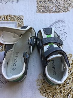 Новые кожаные сандалии 22 р - 14 см по стельке