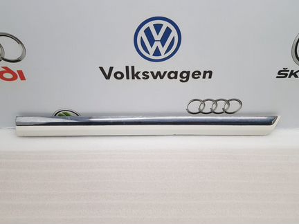 Молдинг задней двери L / R VW Passat B7