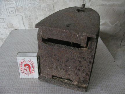 Утюг старинный раскопки - реквизит