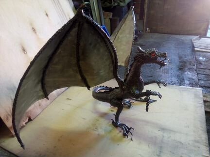 Скульптура Дракона