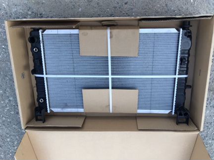 Радиатор chevrolet tahoe / cadillac escalade 2000