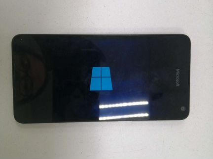 Телефон Nokia Lumia 650
