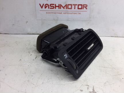 Дефлектор воздушный правый Volkswagen Passat Cc