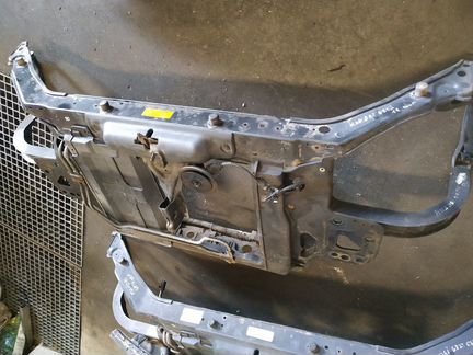 Рамка радиаторов Hyundai Getz 2002-2005 г.в. бу