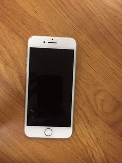 Телефон iPhone 7
