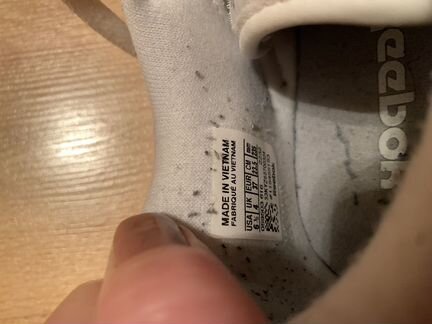 Качественные и нарядные кроссовки