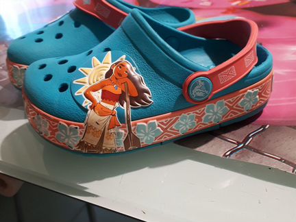 Crocs c8