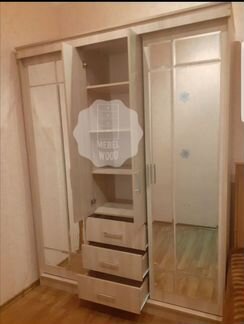 Шкаф-купе с зеркалом