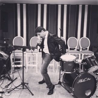 Ведущий - певец - dj - анти тамада