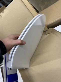 Унитаз безободковый с крышкой мультилифт