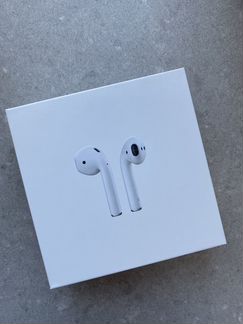 Наушники AirPods