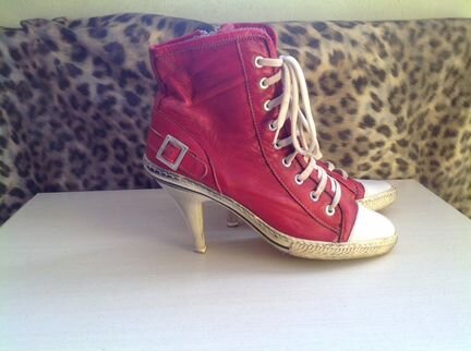 Кеды кожаные на каблуке