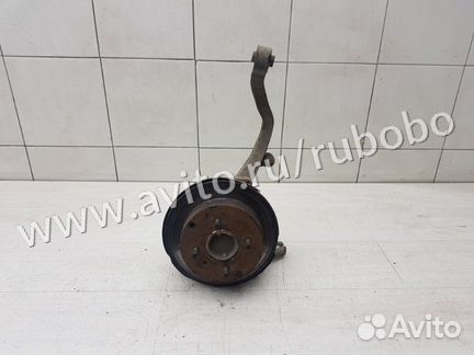 Кулак задний правый Hyundai Sonata EF 5 G4JS 2004