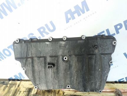 Крышка боковая блока цилиндров 2001481 D13 Scania