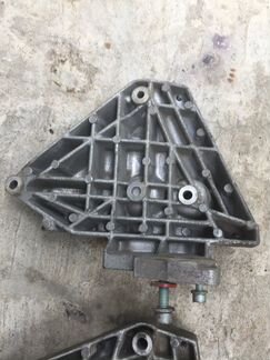 Кронштейн кондиционера AZM 06В260885D VW Passat B5