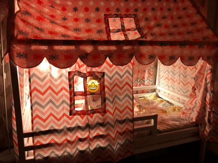 Кровать домик из бука