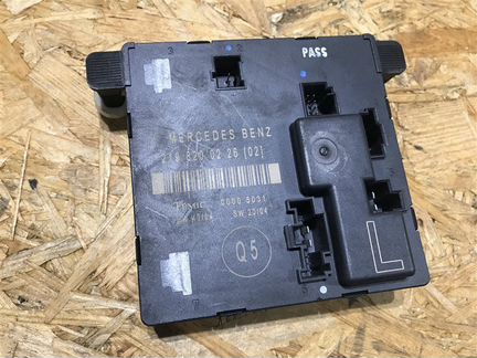 Блок управления двери задний левый Mercedes-Benz