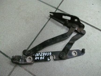 Петля крышки багажника audi A4 (2001-2008) седан л