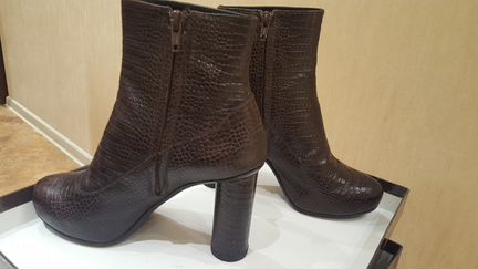 Сапожки lerre, родная Италия, кожа под крокодил