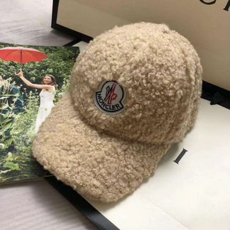 Бейсболка кепка зимняя черная беж moncler