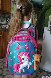 Школьный ранец +брелок