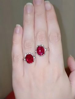 Серебряные кольца с корундом