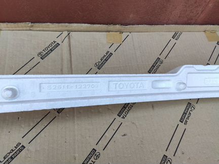Абсорбер Toyota Corolla 150 бампера передний 10-13