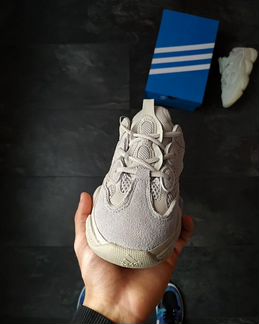 Адидас Yeezy Boost 500