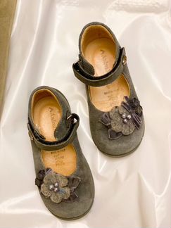 Детские туфельки