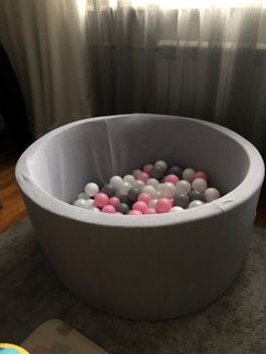 Бассейн с шариками