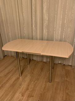 Стол кухонный раскладной и 4 стула