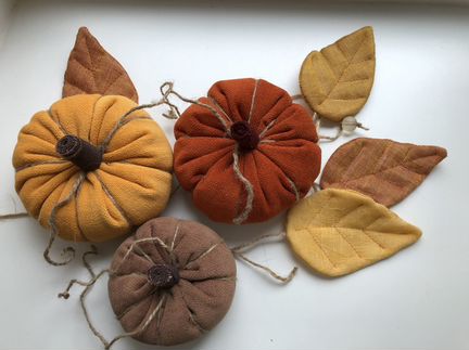 Осенний декор, тыква и листья из ткани