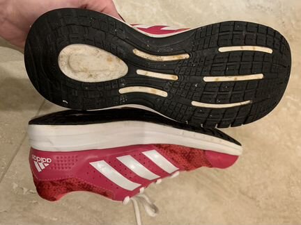 Кроссовки adidas, состояние отличное