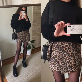 Чёрная кофта Stradivarius с пушистыми рукавами